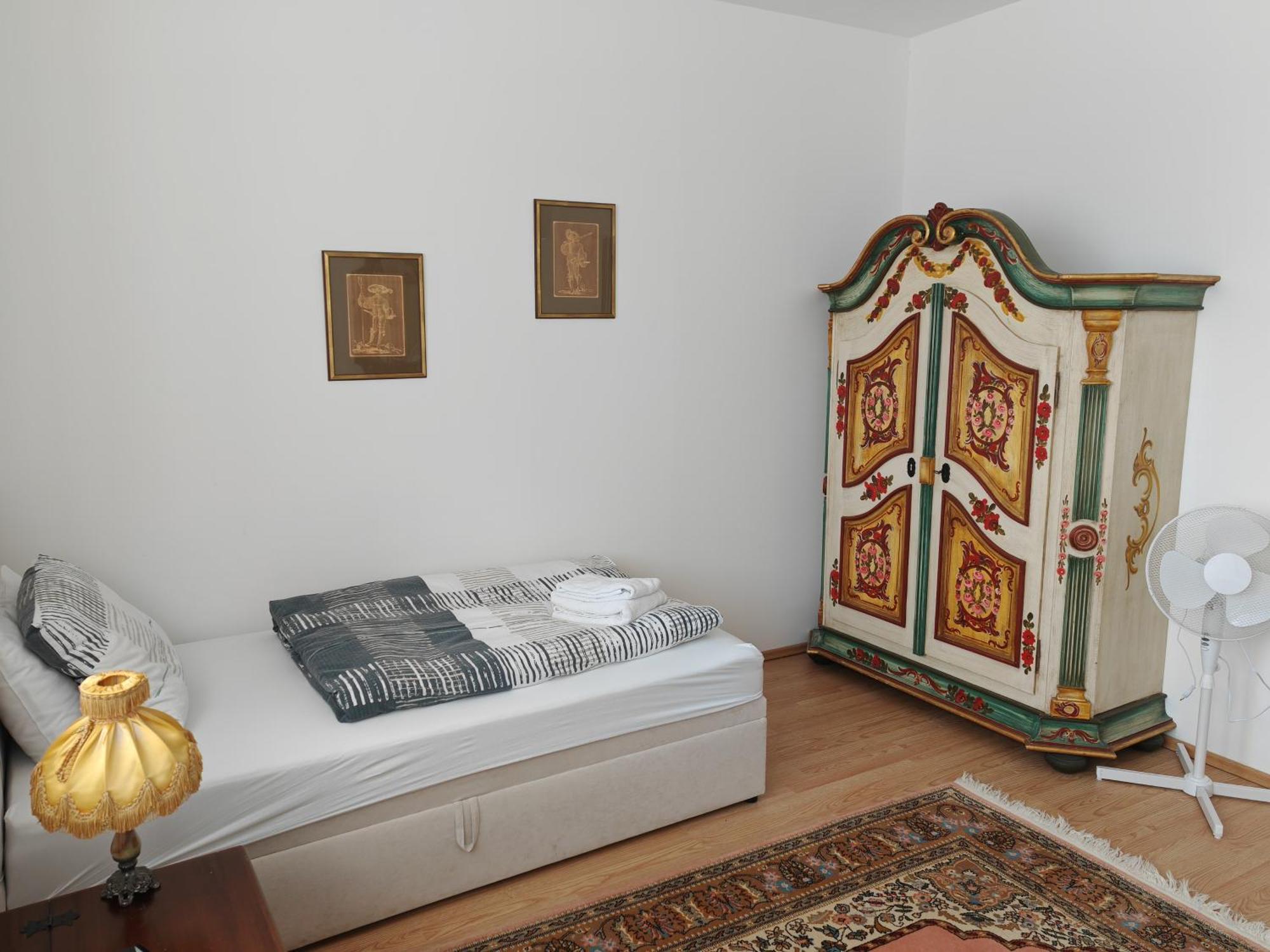 Apartment O3 - Gehobene 6-Zimmer Wohnung 175Qm Fuer 1-7 Personen 2X Dz 3X Ez 格拉芬韦赫尔 外观 照片